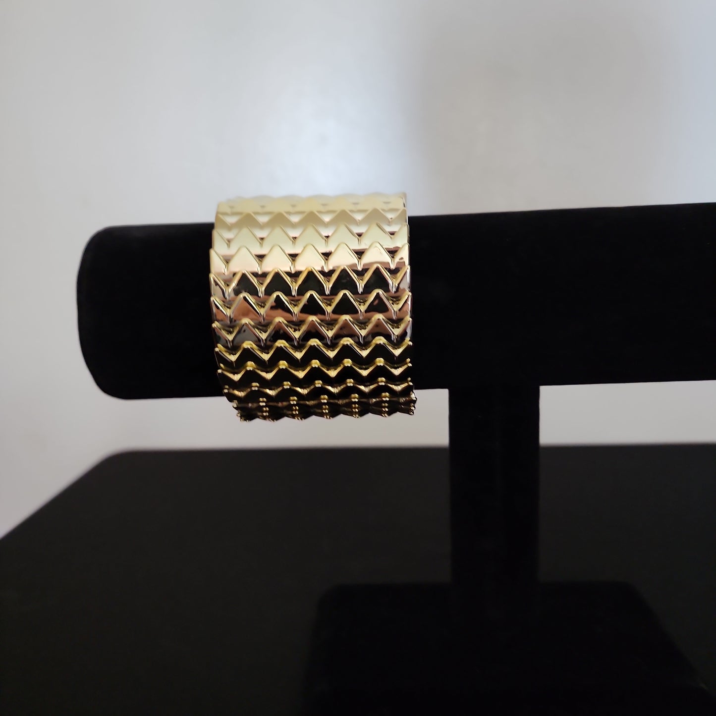 Expandable Gold Tone Bracelet