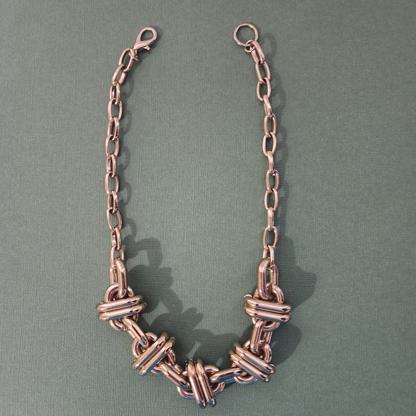 Gold Tone Metal Chain Link Neclace