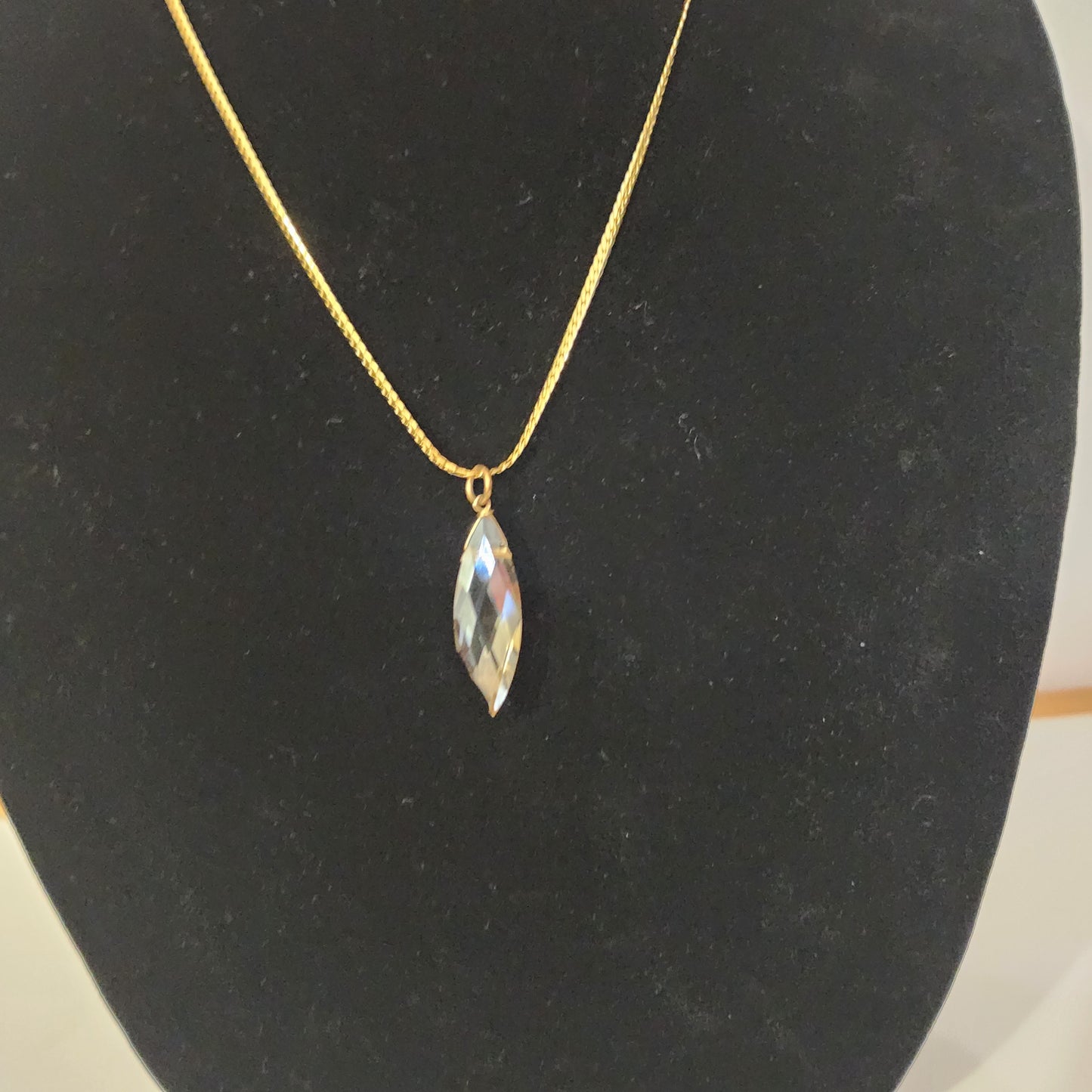 Glass Necklace & Earing Set