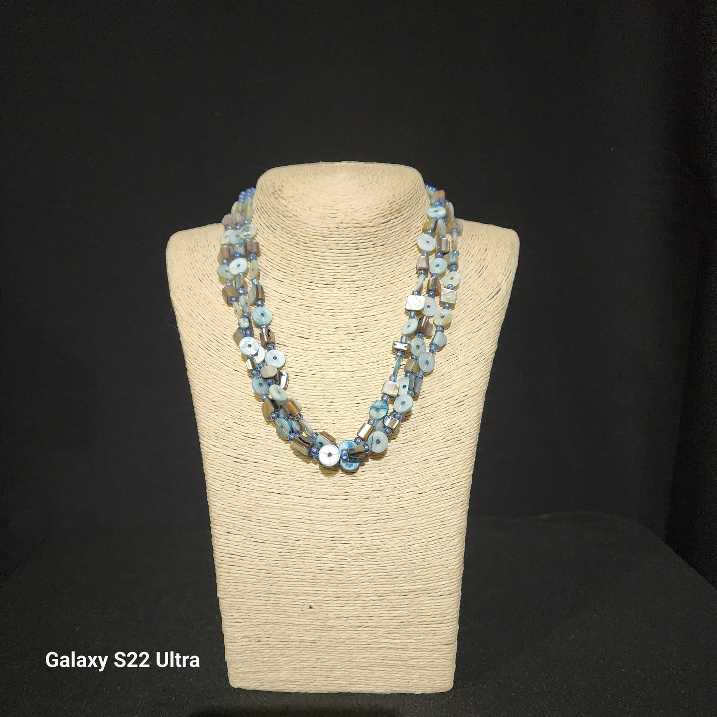 Blue Pearls Chip Necklace