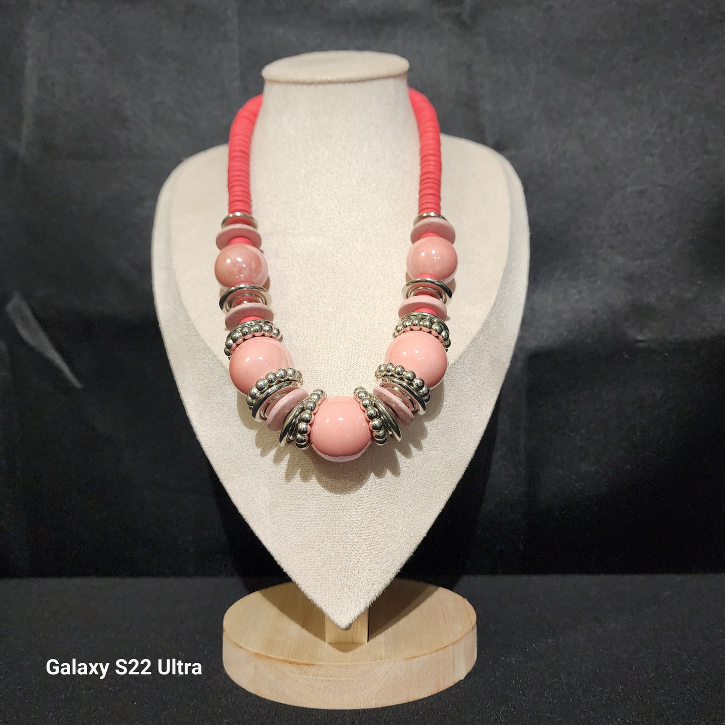 Bulky Coral Tones Necklace