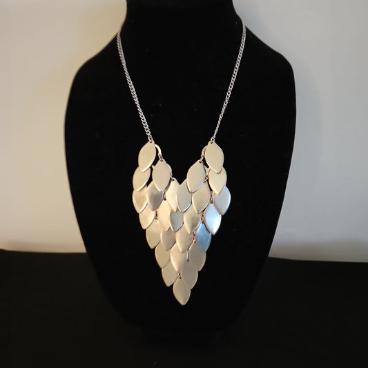 Silver Tone Teardrop Necklace