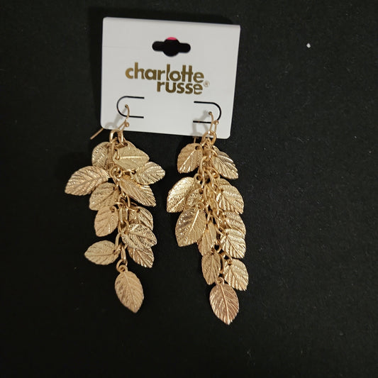 Dangling Golden Leaf Earings