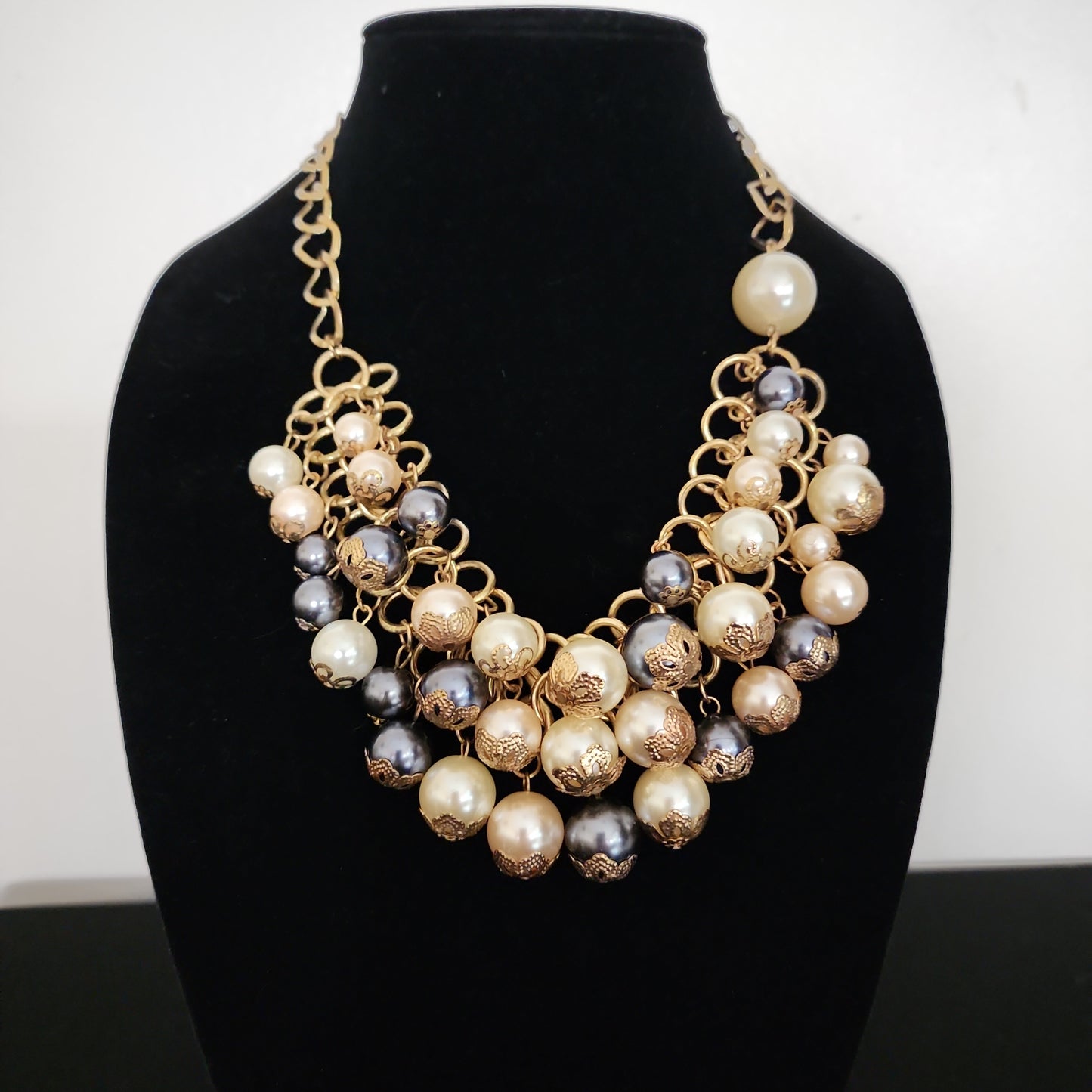 Pearls Cluster Neaklace