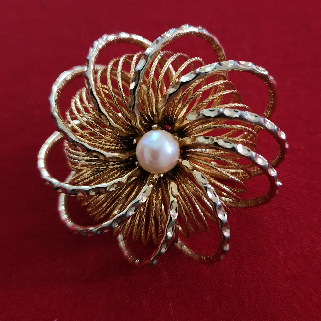 Vintage Wired Art Brooch