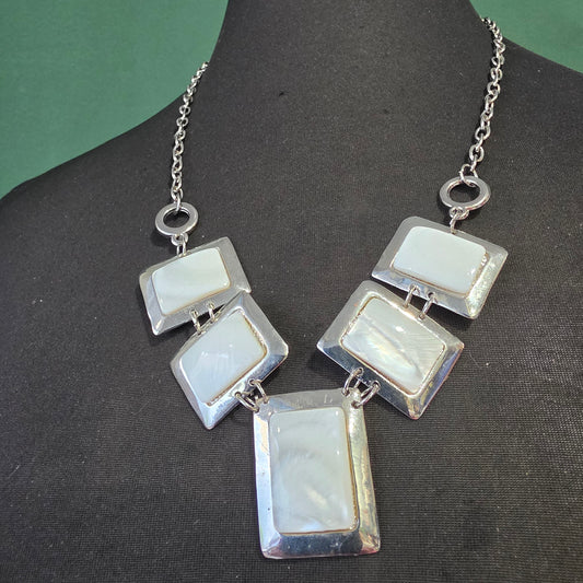 1990 Vintage Style Necklace