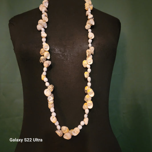 Vintage Natural Sea Shell Necklace