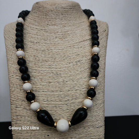 Black & White Bead Necklace