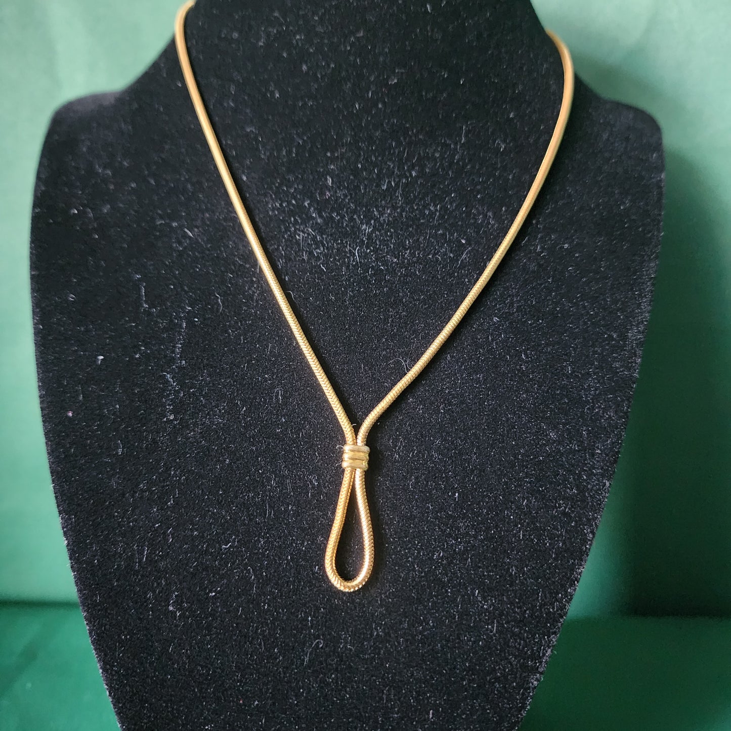Vintage Avon Lariat Necklace