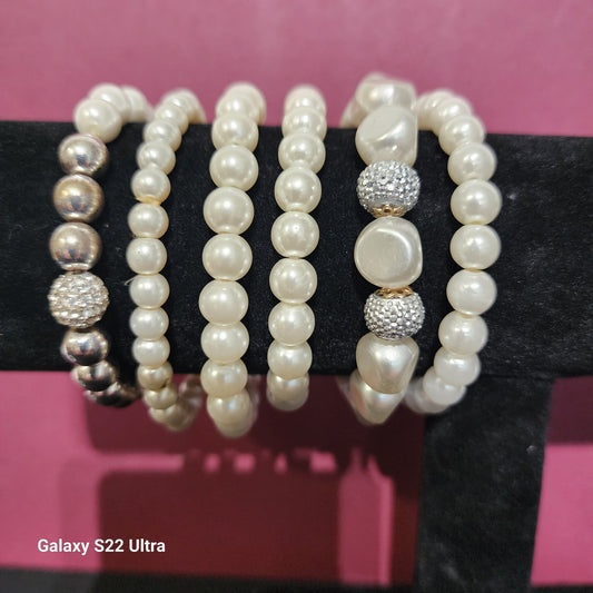 Thrifty Item 6 Pearl Bracelet