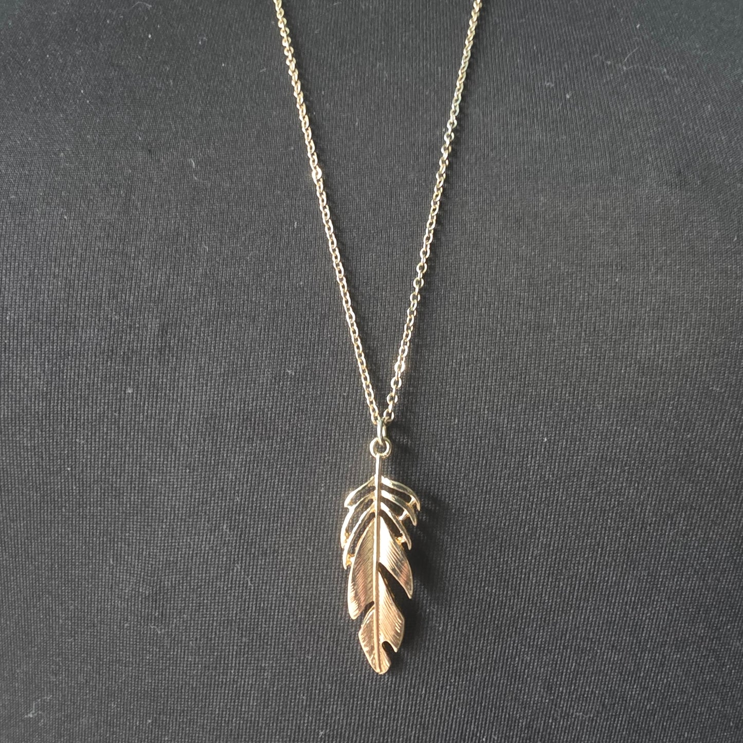 Long Feather Pendant Necklace